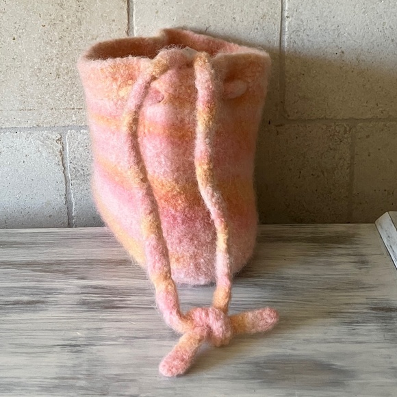 Handcrafted Knit Felted Wool Small Tote Handbag Purse Pink and Orange Colors - Picture 8 of 8